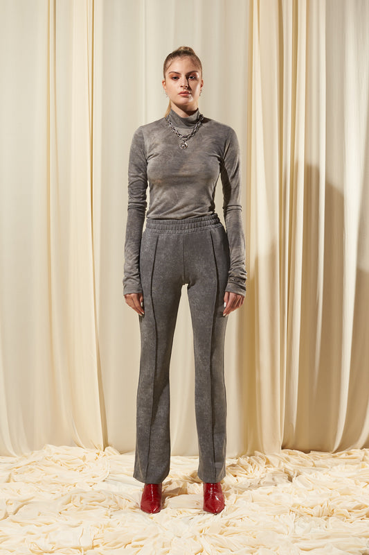 HIGH NECK FITTED TOP